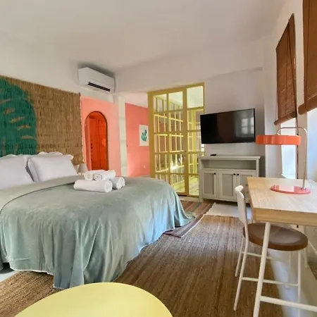 Bono Old Town Apartahotel