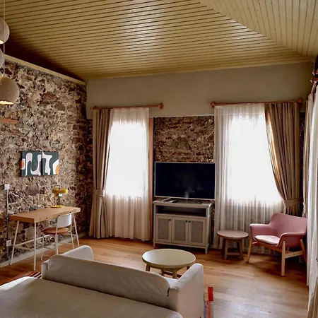 Bono Old Town Aparthotel