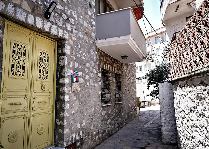 Bono Old Town מרמריס