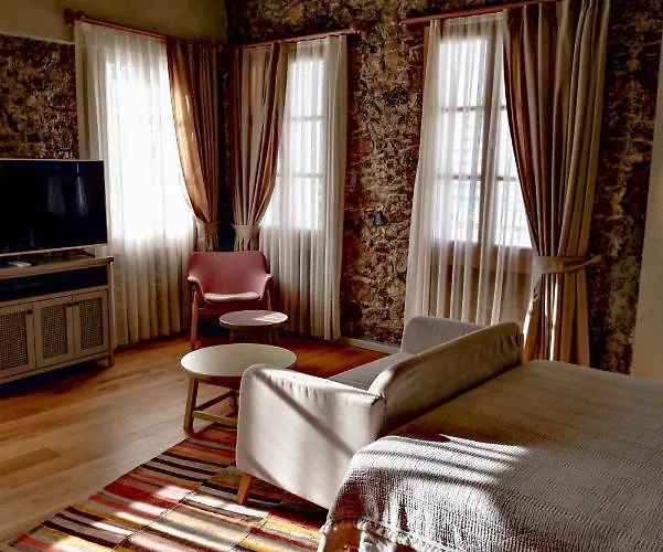 מלון דירות Bono Old Town מרמריס