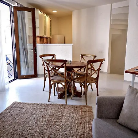 Bono Old Town Aparthotel 4*